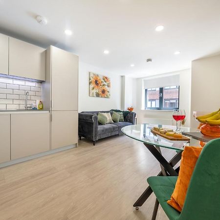Luxury One Bedroom Serviced Apartment In The Heart Of בדפורד מראה חיצוני תמונה