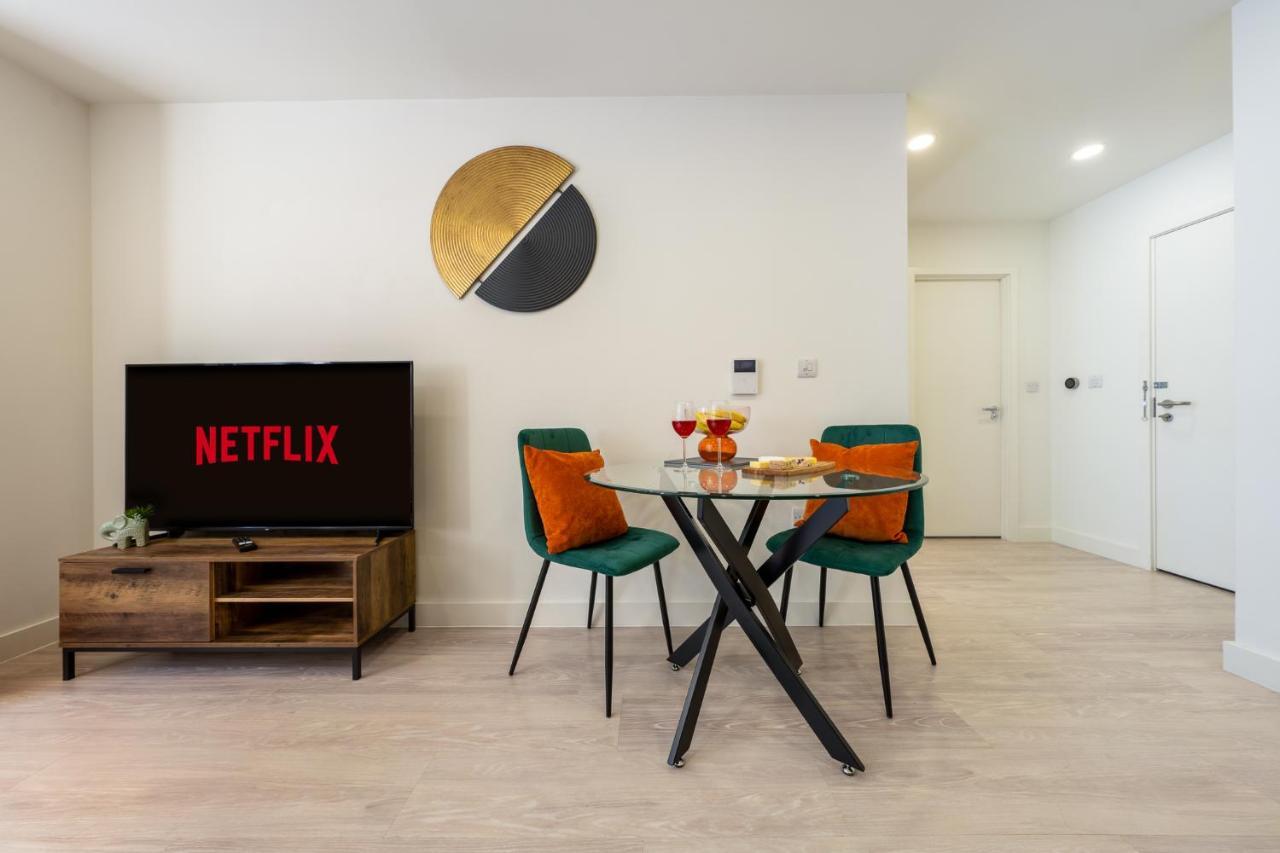 Luxury One Bedroom Serviced Apartment In The Heart Of בדפורד מראה חיצוני תמונה